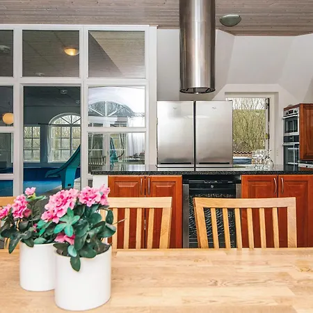 Luxury Retreat With Pool - By Traum Semesterbostad *