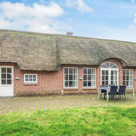 Semesterbostad Luxury Retreat With Pool - By Traum *